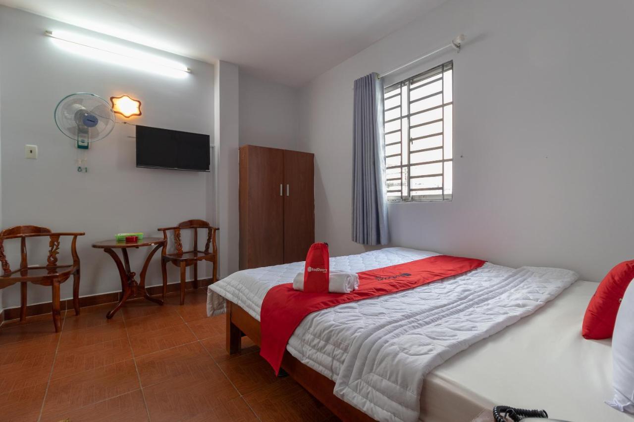 Reddoorz Near Tan Huong Market Ho Chi Minh-staden Exteriör bild
